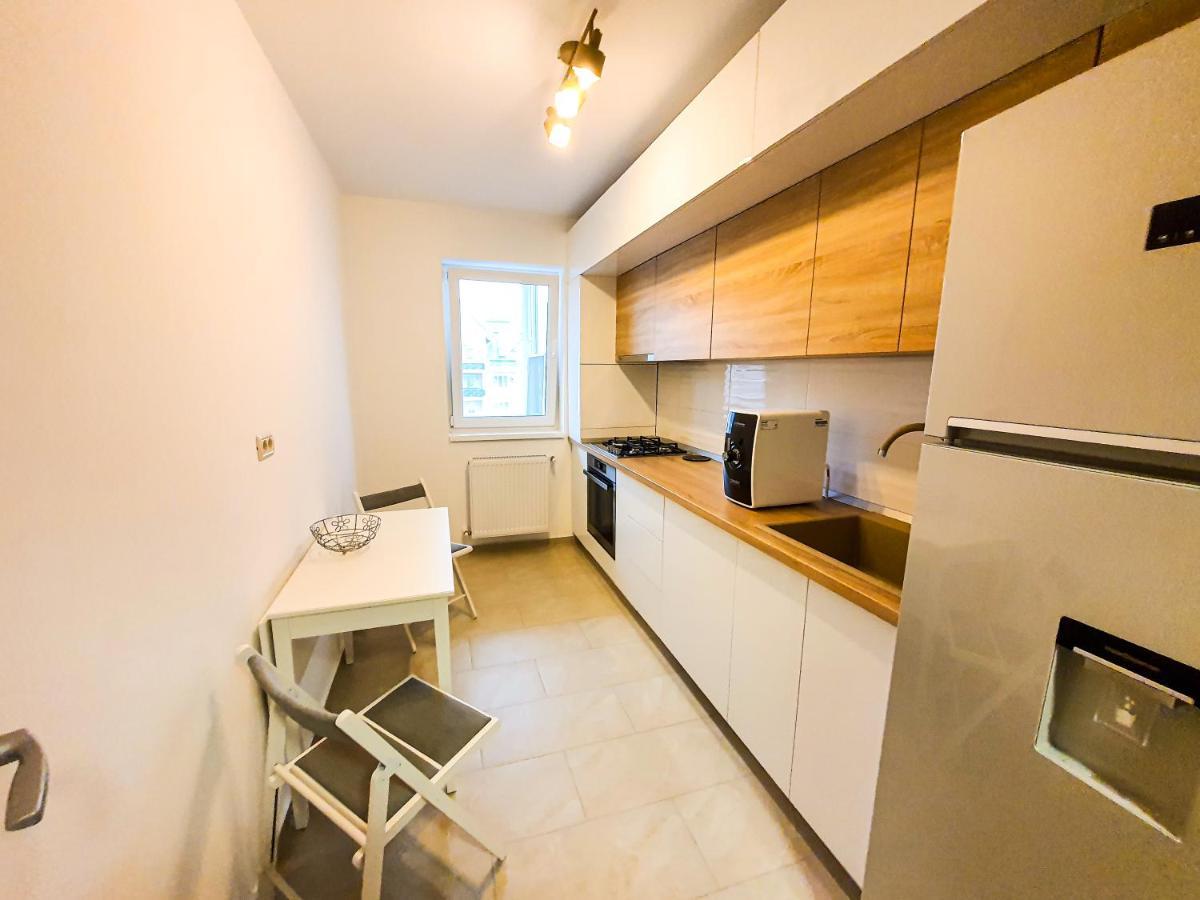 Luxurious Retreat 1Br Apartment With Netflix, Private Parking And Self Check In Popesti-Leordeni Exterior foto